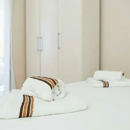 アパート Isabella マカルスカ